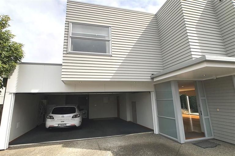Photo of property in 11a Lomond Street, Takapuna, Auckland, 0622
