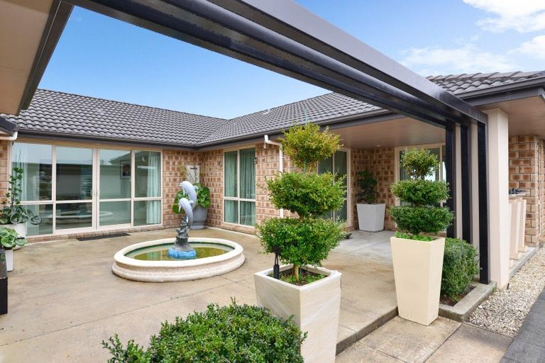 Photo of property in 10 Sinead Court, Grandview Heights, Hamilton, 3200