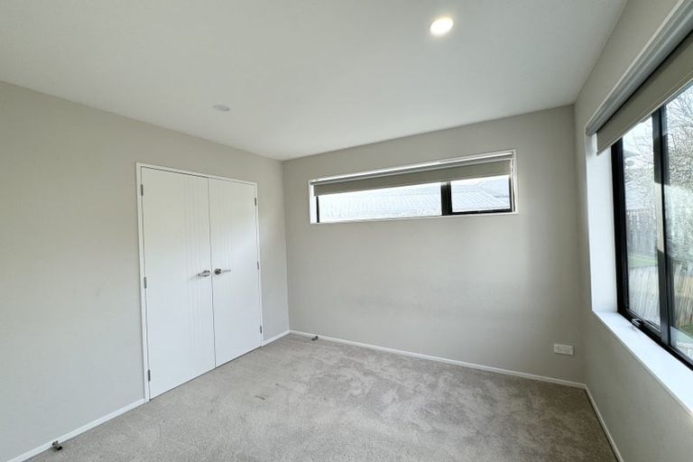 Photo of property in 6c St Catherine Crescent, West Harbour, Auckland, 0618