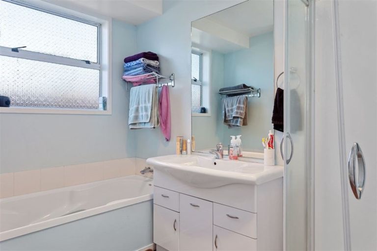 Photo of property in 2/12 Glenbyre Place, Bromley, Christchurch, 8062