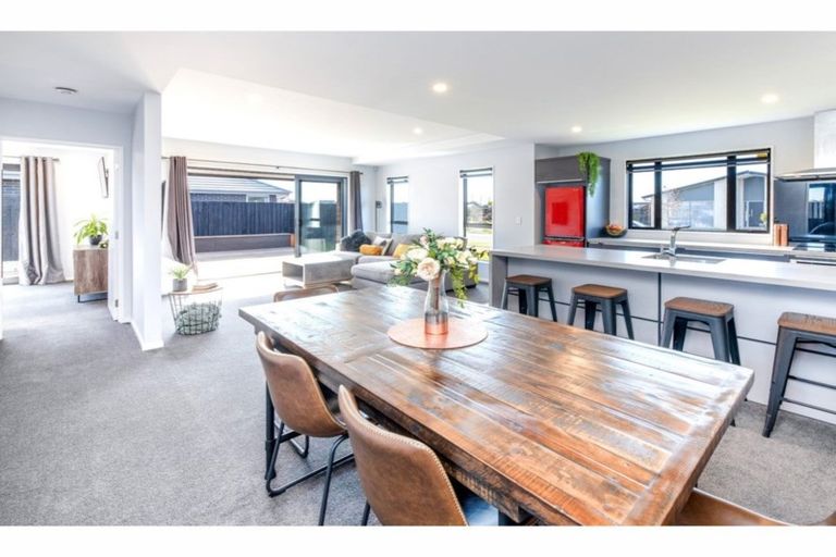 Photo of property in 12 Wandle Street, Marshland, Christchurch, 8083