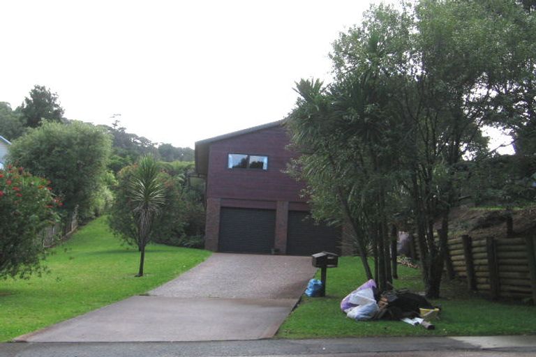 Photo of property in 143 Woodlands Park Road, Titirangi, Auckland, 0604