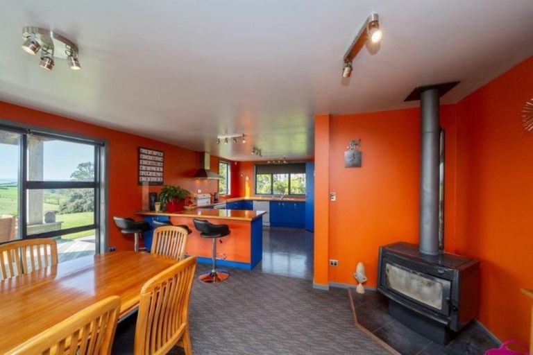 Photo of property in 2 High Road, Hawera, 4610