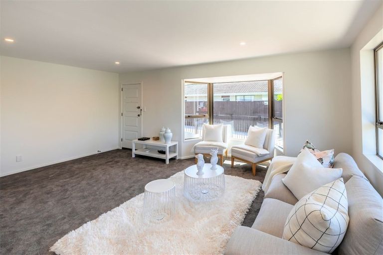 Photo of property in 1/450a Harewood Road, Harewood, Christchurch, 8051