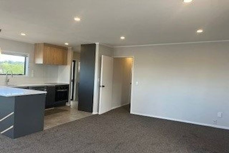 Photo of property in 1/40c West Coast Road, Glen Eden, Auckland, 0602