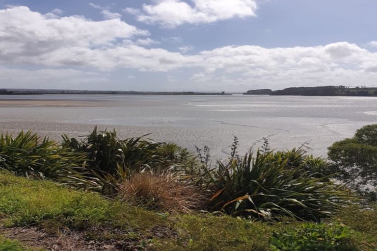 Photo of property in 126 Racecourse Road, Waiuku, 2123