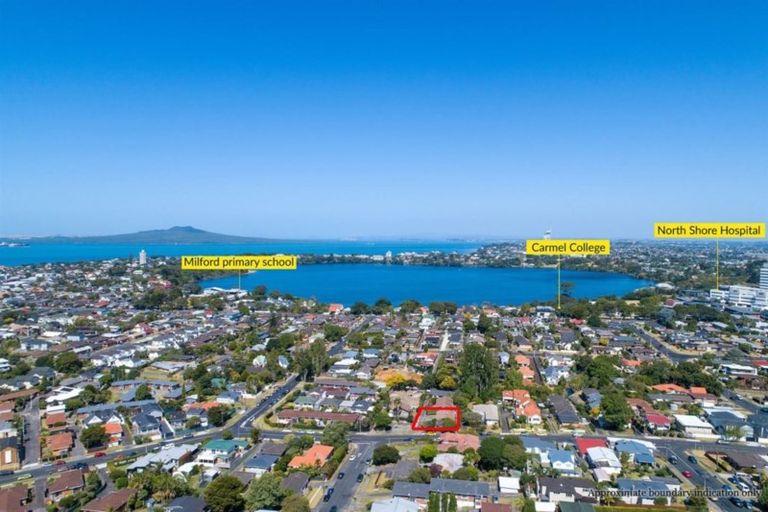 Photo of property in 1/78 Nile Road, Milford, Auckland, 0620