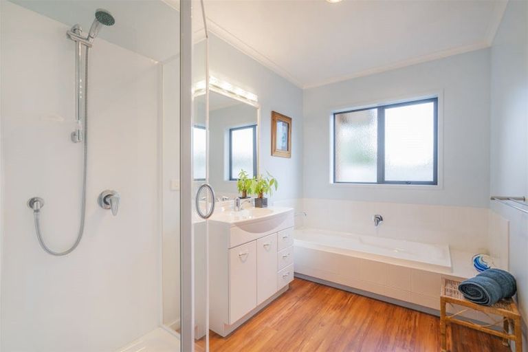 Photo of property in 12 Cobham Lane, Whitianga, 3510