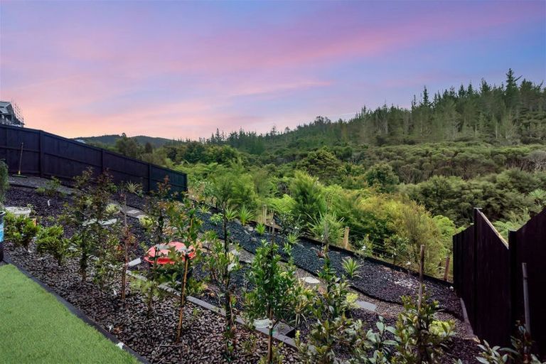 Photo of property in 83 Pacific Heights Road, Orewa, 0931