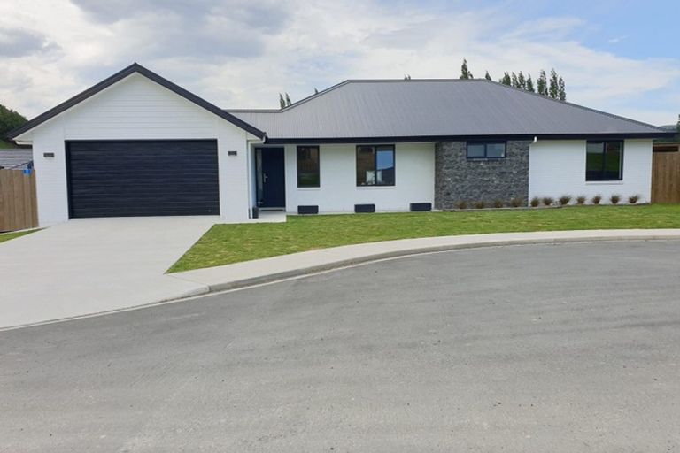Photo of property in 17 Mallard Drive, Waihola, Milton, 9073