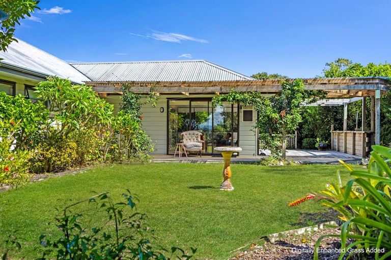 Photo of property in 7 Prospect Street, Russell, 0202