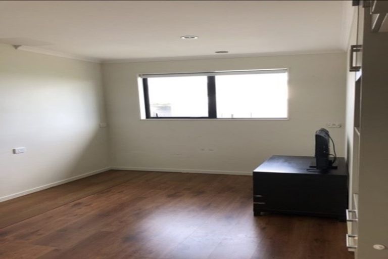 Photo of property in 23 Sheralee Place, Bucklands Beach, Auckland, 2014