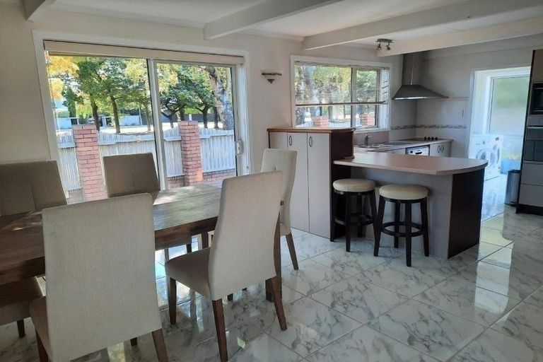 Photo of property in 226 Memorial Avenue, Burnside, Christchurch, 8053