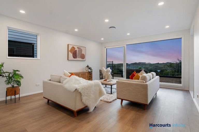 Photo of property in 11b Maire Road, Orewa, 0931