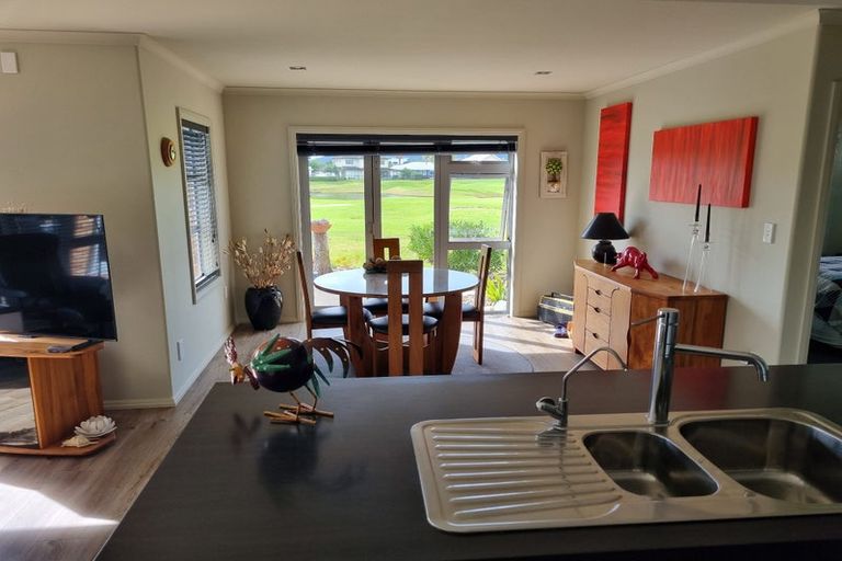 Photo of property in 35 Barbados Way, One Tree Point, 0118