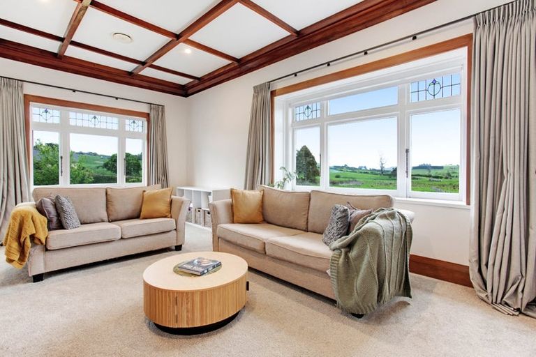 Photo of property in 52 Medhurst Road North, Bombay, 2675