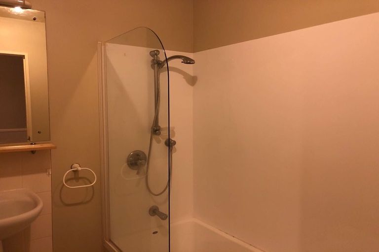 Photo of property in 18 Spalding Rise, Golflands, Auckland, 2013