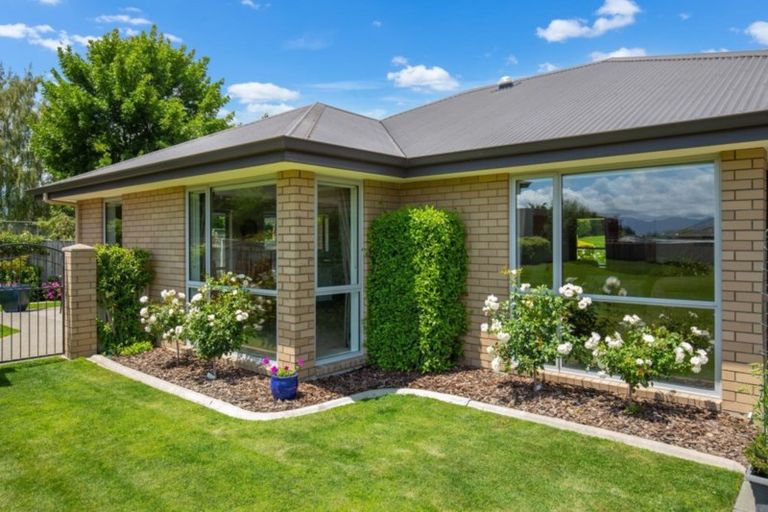 Photo of property in 28 Nikau Drive, Redwoodtown, Blenheim, 7201