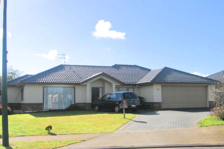 Photo of property in 14 Amylynn Place, East Tamaki, Auckland, 2016