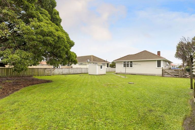 Photo of property in 3 Thames Street, Roslyn, Palmerston North, 4414