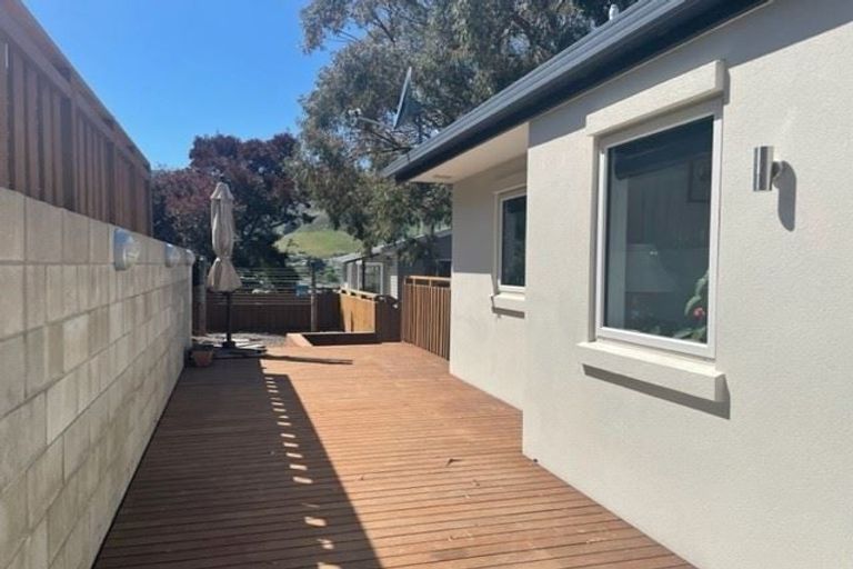 Photo of property in 4f Harmans Road, Lyttelton, 8082