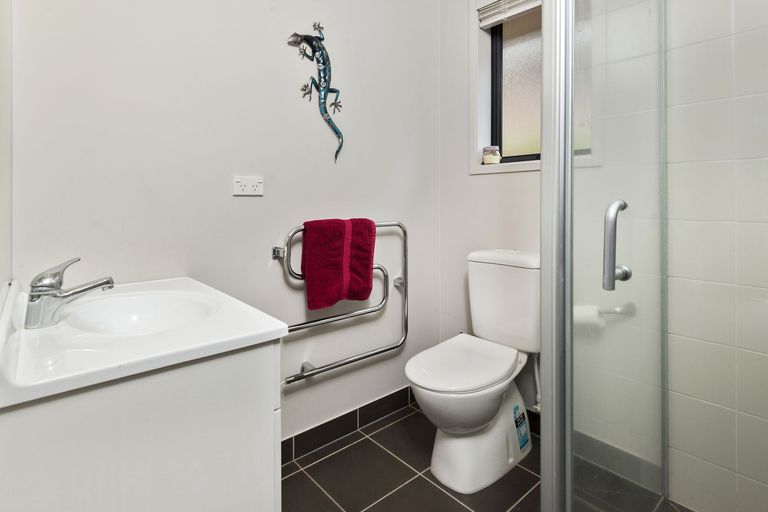 Photo of property in 28a Willis Road, Papakura, 2110