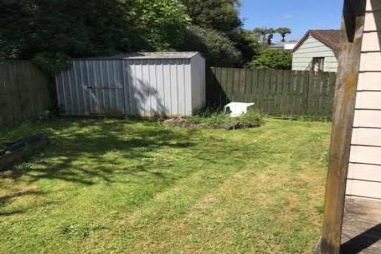 Photo of property in 15b Whitford Avenue, Mount Wellington, Auckland, 1060