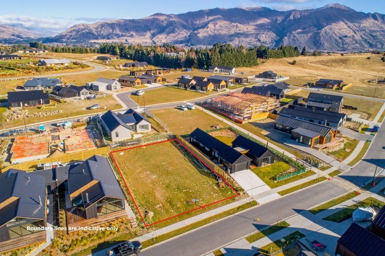 Photo of property in 47 Mount Nicholas Avenue, Wanaka, 9305