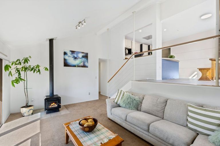 Photo of property in 811 East Coast Road, Northcross, Auckland, 0630