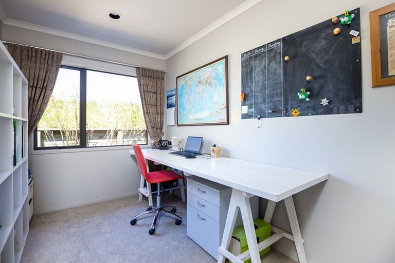 Photo of property in 41 Karamea Street, Whalers Gate, New Plymouth, 4310