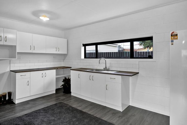 Photo of property in 35 Collins Street, Hawera, 4610