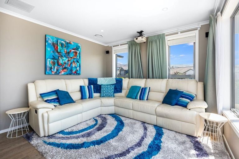 Photo of property in 5 Margaret Shields Avenue, Aotea, Porirua, 5024