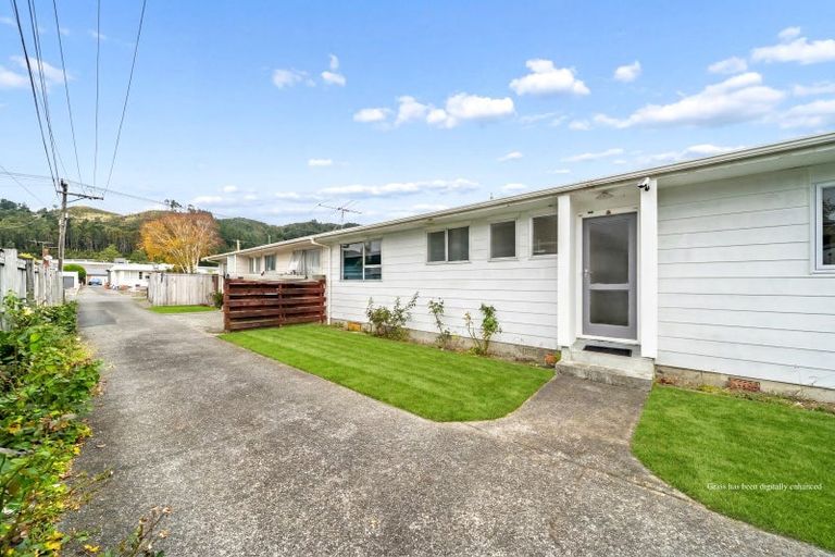 Photo of property in 2/8 Wilford Street, Wallaceville, Upper Hutt, 5018