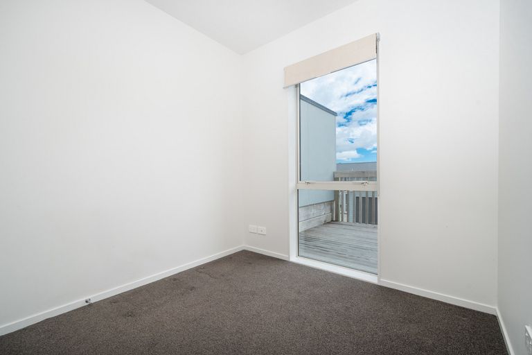 Photo of property in 55 Seymour Road, Sunnyvale, Auckland, 0612