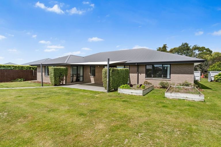 Photo of property in 28 Burnham School Road, Rolleston, 7614