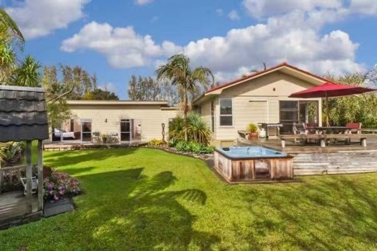 Photo of property in 10 Chesley Place, Half Moon Bay, Auckland, 2012