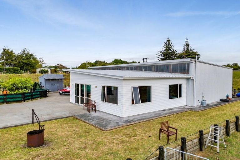 Photo of property in 242 Henwood Road, Paraite, New Plymouth, 4372