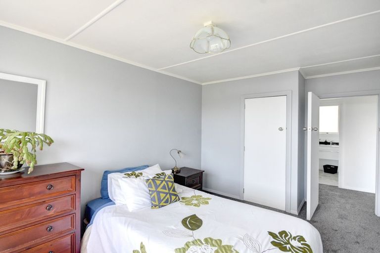 Photo of property in 48 Dryden Street, Milton, 9220