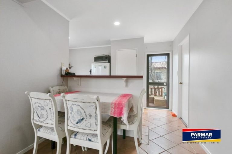 Photo of property in 2/23 Park Road, Glenfield, Auckland, 0629