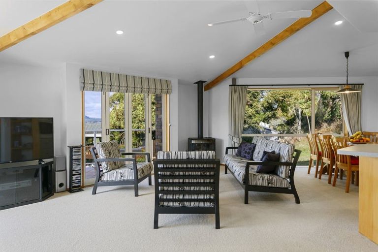 Photo of property in 15 Cherry Lane, Acacia Bay, Taupo, 3330