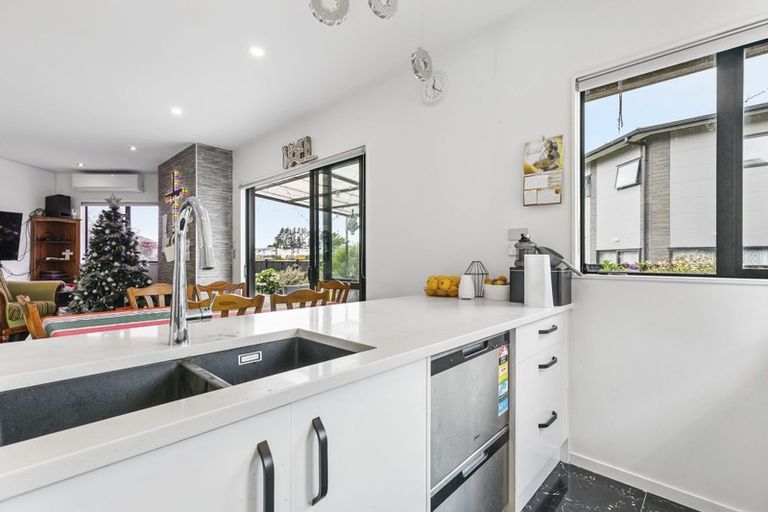 Photo of property in 6/79 Ranfurly Road, Alfriston, Auckland, 2105