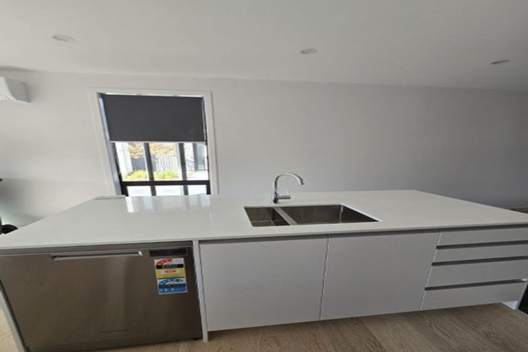 Photo of property in 2 Houhere Street, Paraparaumu, 5032