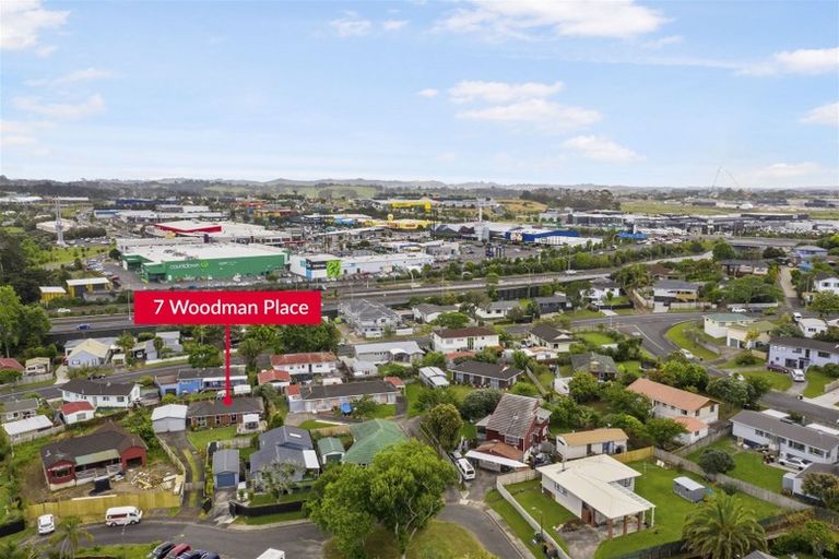 Photo of property in 7 Woodman Place, West Harbour, Auckland, 0618