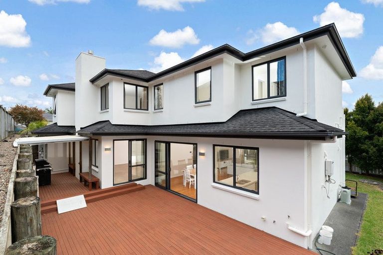 Photo of property in 64 Harrowglen Drive, Northcross, Auckland, 0630