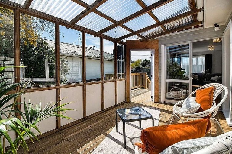 Photo of property in 162 Seaview Road, Westown, New Plymouth, 4310