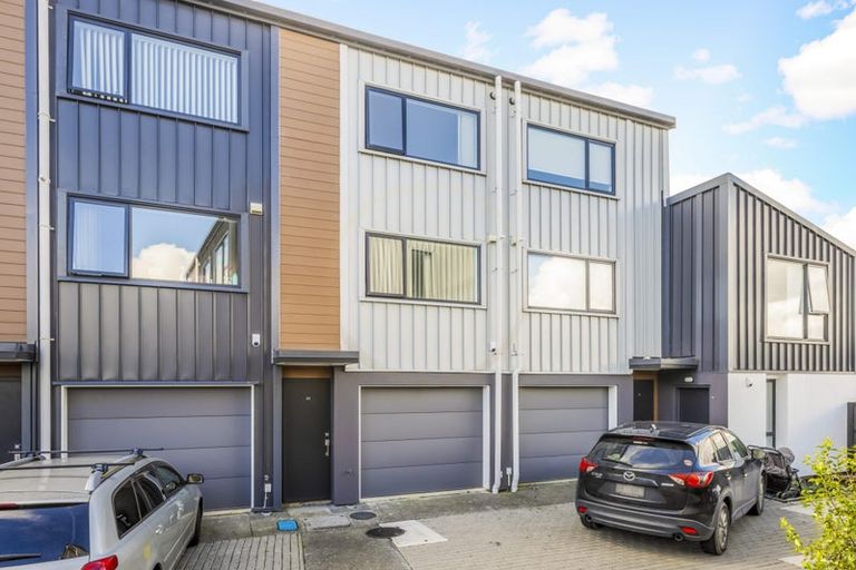 Photo of property in 35 Marumaru Lane, Manurewa, Auckland, 2102