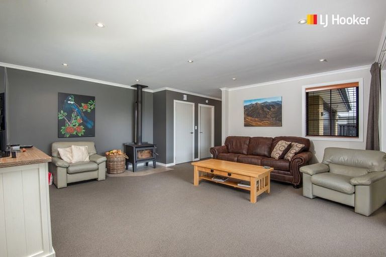 Photo of property in 8 Carrick Place, Mosgiel, 9024