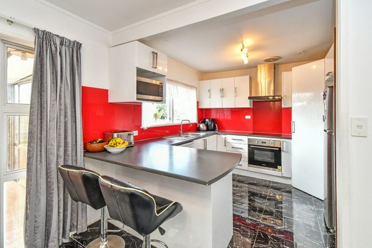 Photo of property in 78 Ray Small Drive, Pahurehure, Papakura, 2113