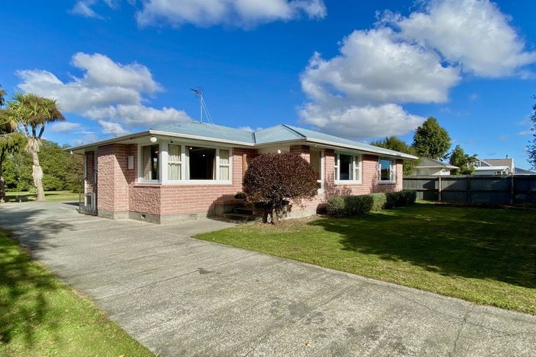 Photo of property in 20 Chervier Street, Leeston, 7632