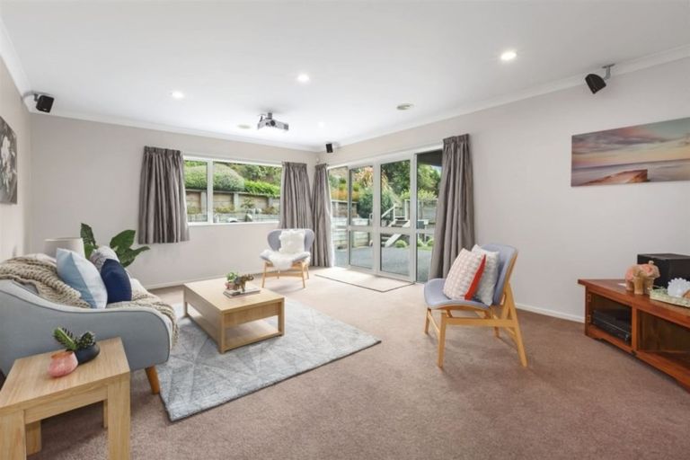 Photo of property in 4 Tongariro Drive, Aotea, Porirua, 5024